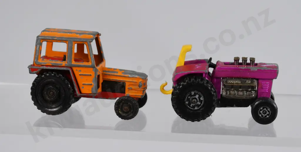 MIXED PARCEL DIECAST PLASTIC TOYS Image 1++