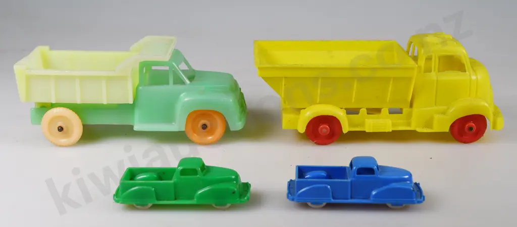 PLASTIC VEHICLES Image 1++
