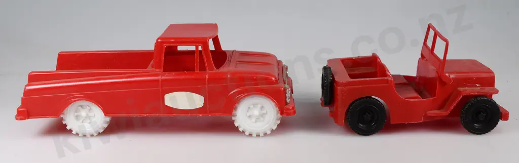 PLASTIC VEHICLES Image 1++