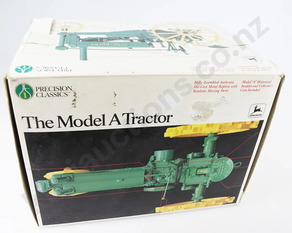 JOHN DEERE BOXED DIE-CAST MODEL A TRACTOR Image 1++