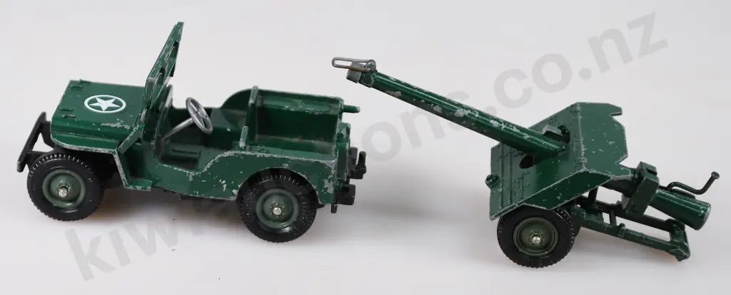 8 ASSORTED TOYS MODELS Image 1++