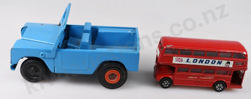 8 ASSORTED TOYS MODELS Image 1++