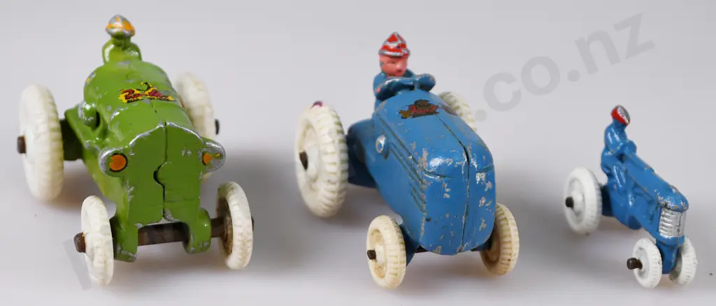 FUN HO TRACTORS, 300, 176, 206 Image 1++