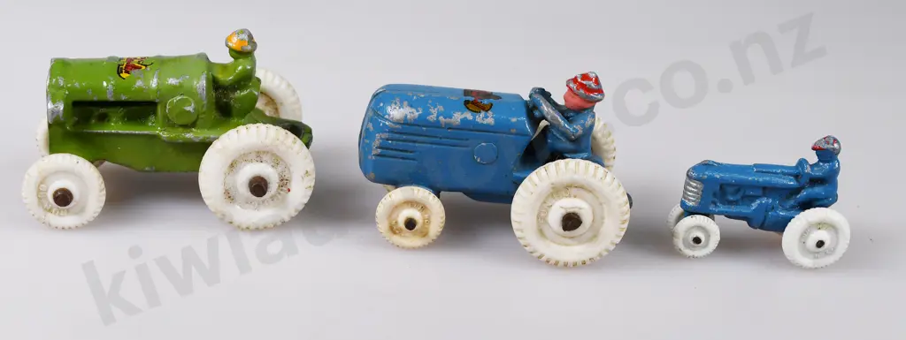 FUN HO TRACTORS, 300, 176, 206 Image 1++