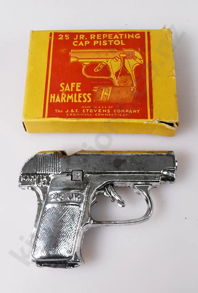 LIQUITATER & REPEATING CAP PISTOL TOY GUNS Image 1++