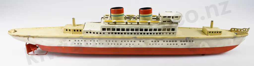 ARNOLD PRESSED TIN CRUISE SHIP Image 1++