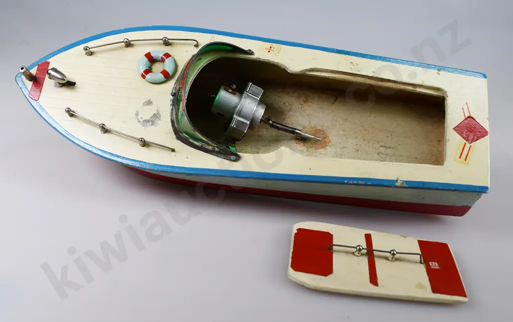 WOODEN MODEL SPEED BOAT Image 1++