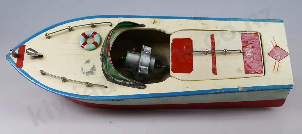 WOODEN MODEL SPEED BOAT Image 1++