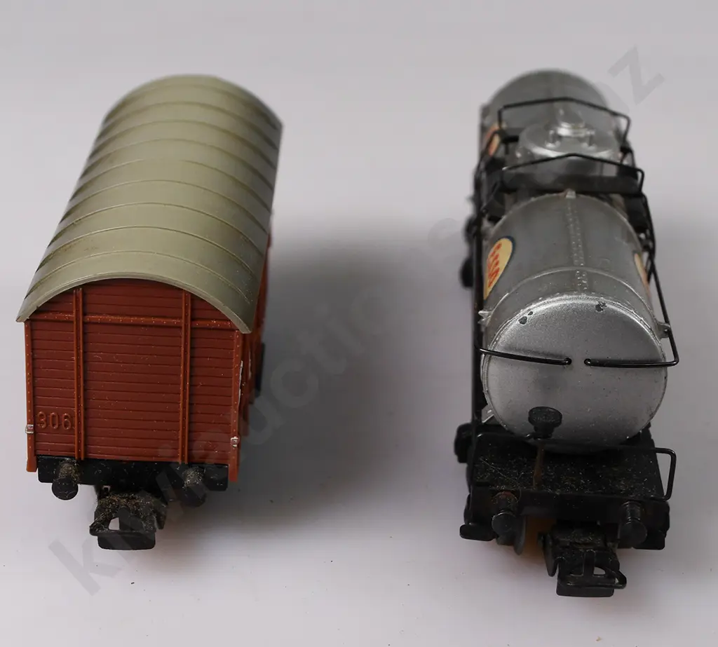MARKLIN TRAIN LOCOMOTIVE & ROLLING STOCK Image 1++