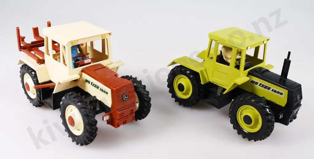 BRITAINS MODEL TRACTORS MERCEDES BENZ Image 1++
