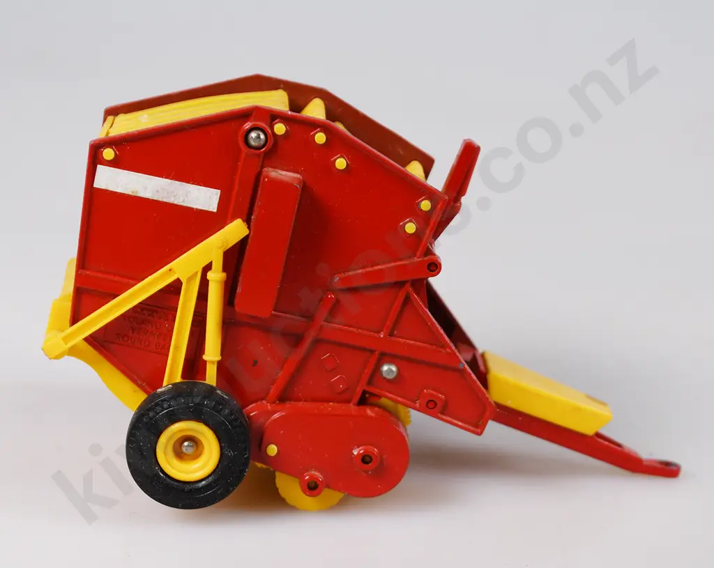 BRITAINS AGRICULTURAL MACHINERY Image 1++