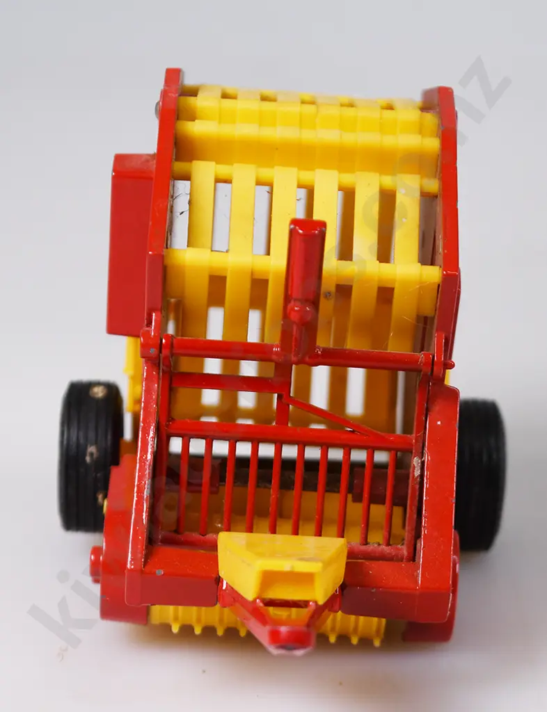 BRITAINS AGRICULTURAL MACHINERY Image 1++