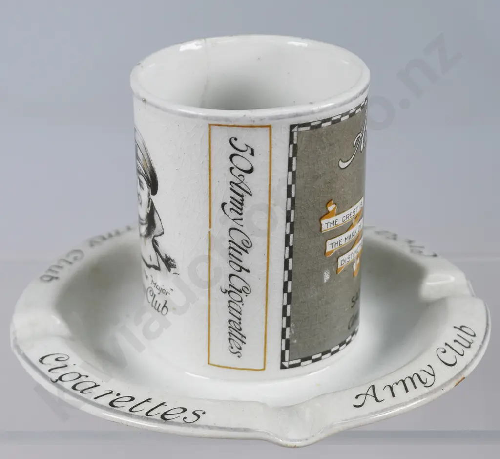 ARMY CLUB CIGARETTES ASHTRAY/CIGARETTE HOLDER Image 1++