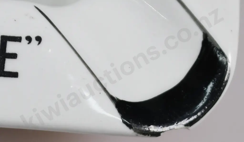 BUCHANAN'S BLACK & WHITE WHISKY ADVERTISING ASHTRAY Image 1++