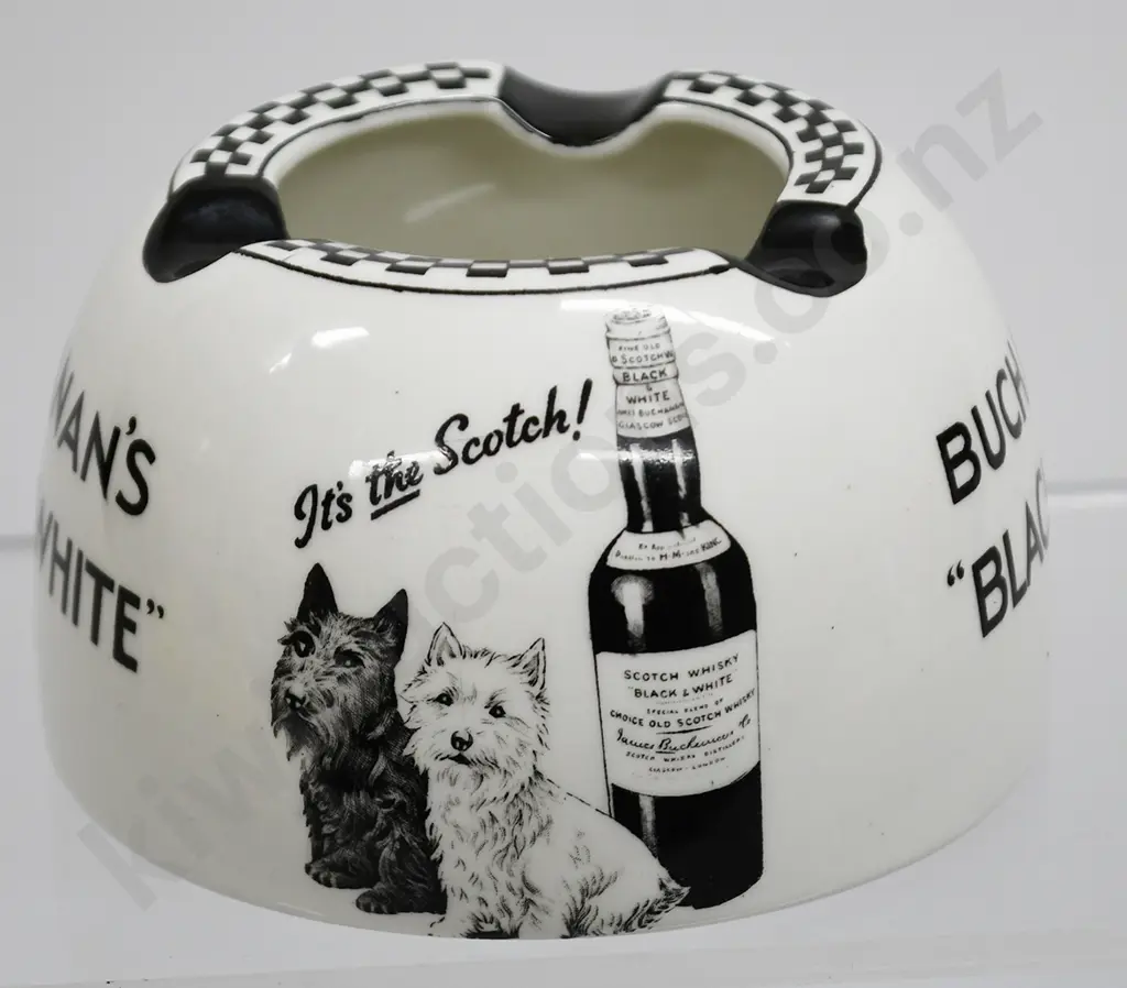 BUCHANAN’S BLACK & WHITE WHISKY ASHTRAY Image 1++