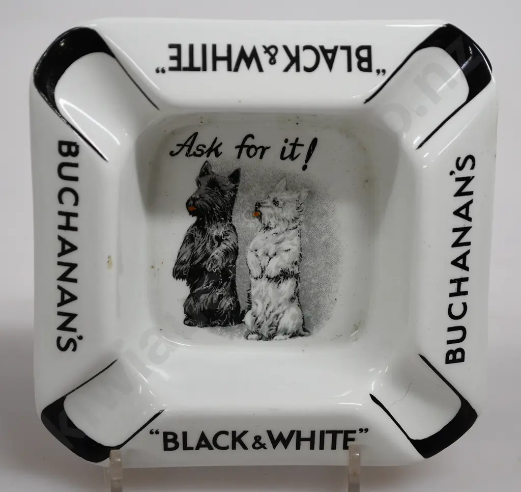 BUCHANAN'S BLACK & WHITE SCOTCH WHISKY ASHTRAY Image 1++
