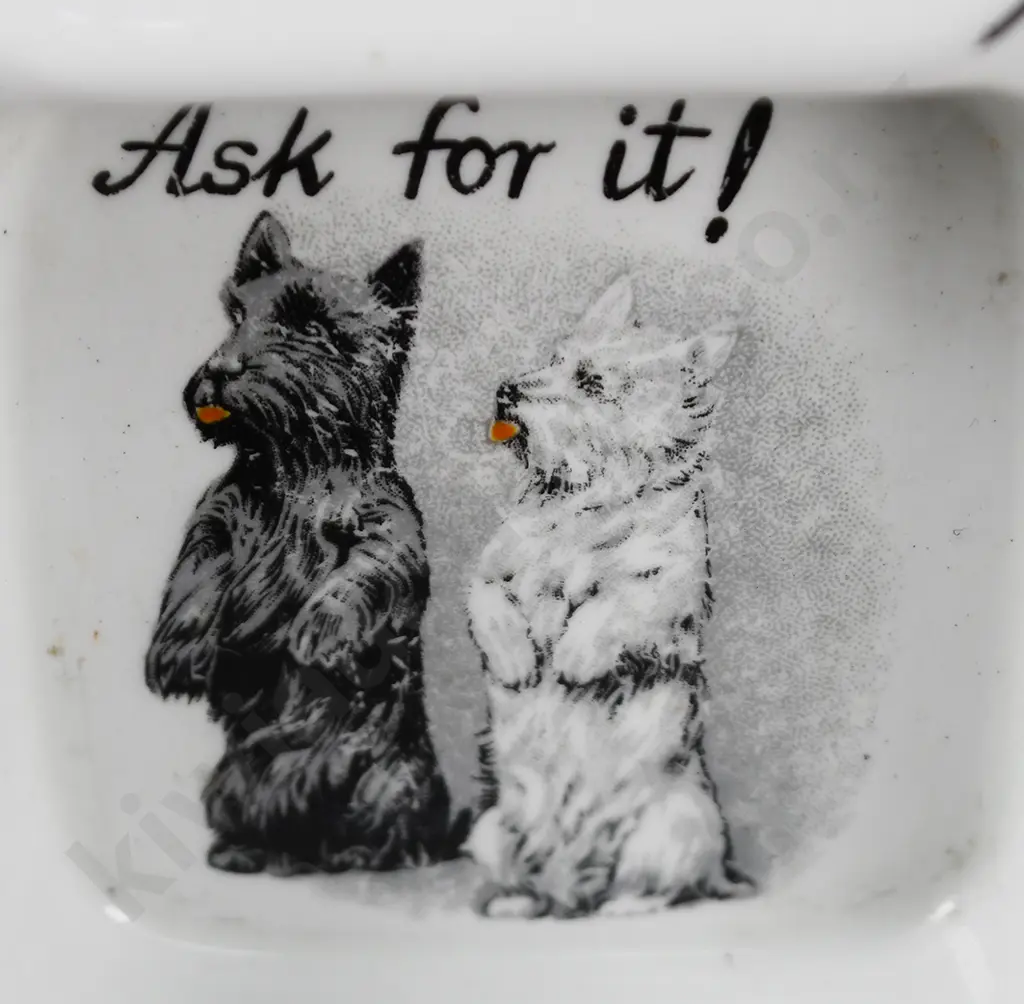 BUCHANAN'S BLACK & WHITE SCOTCH WHISKY ASHTRAY Image 1++