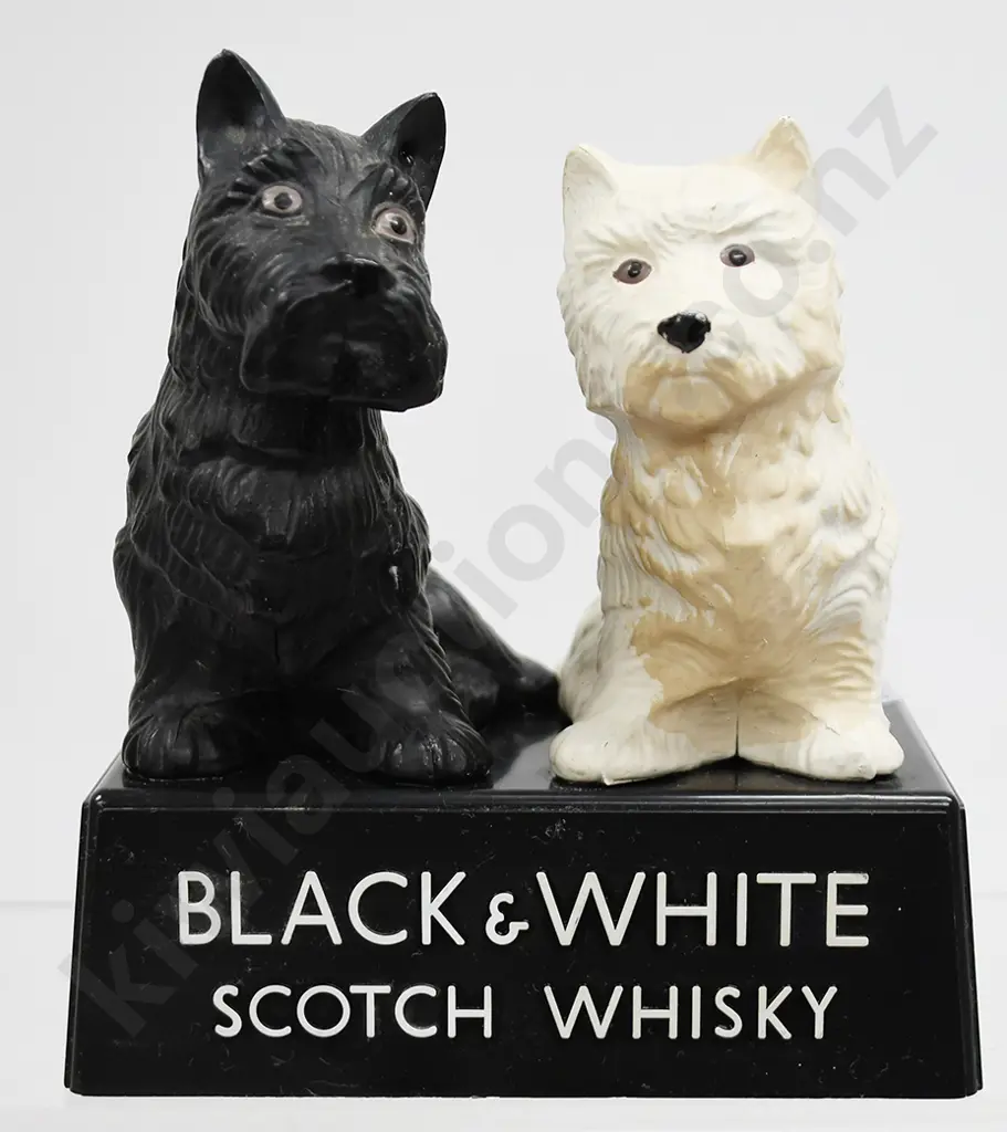 BLACK & WHITE SCOTCH WHISKY ADVERTISING FIGURE Image 1++