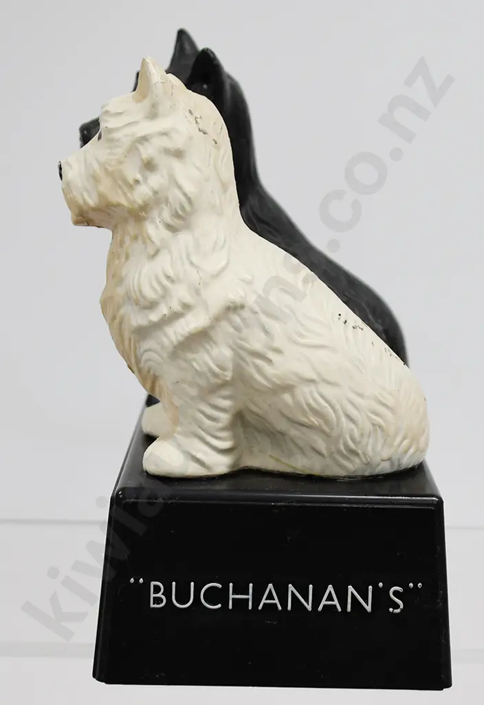 BLACK & WHITE SCOTCH WHISKY ADVERTISING FIGURE Image 1++