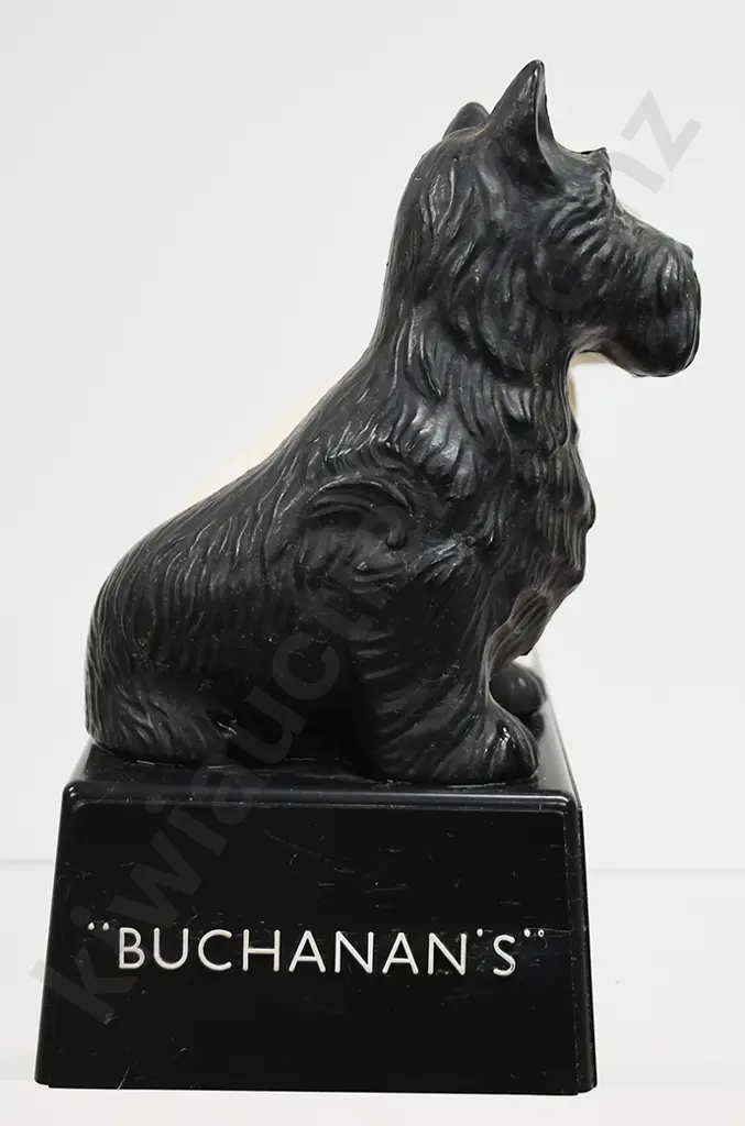 BLACK & WHITE SCOTCH WHISKY ADVERTISING FIGURE Image 1++