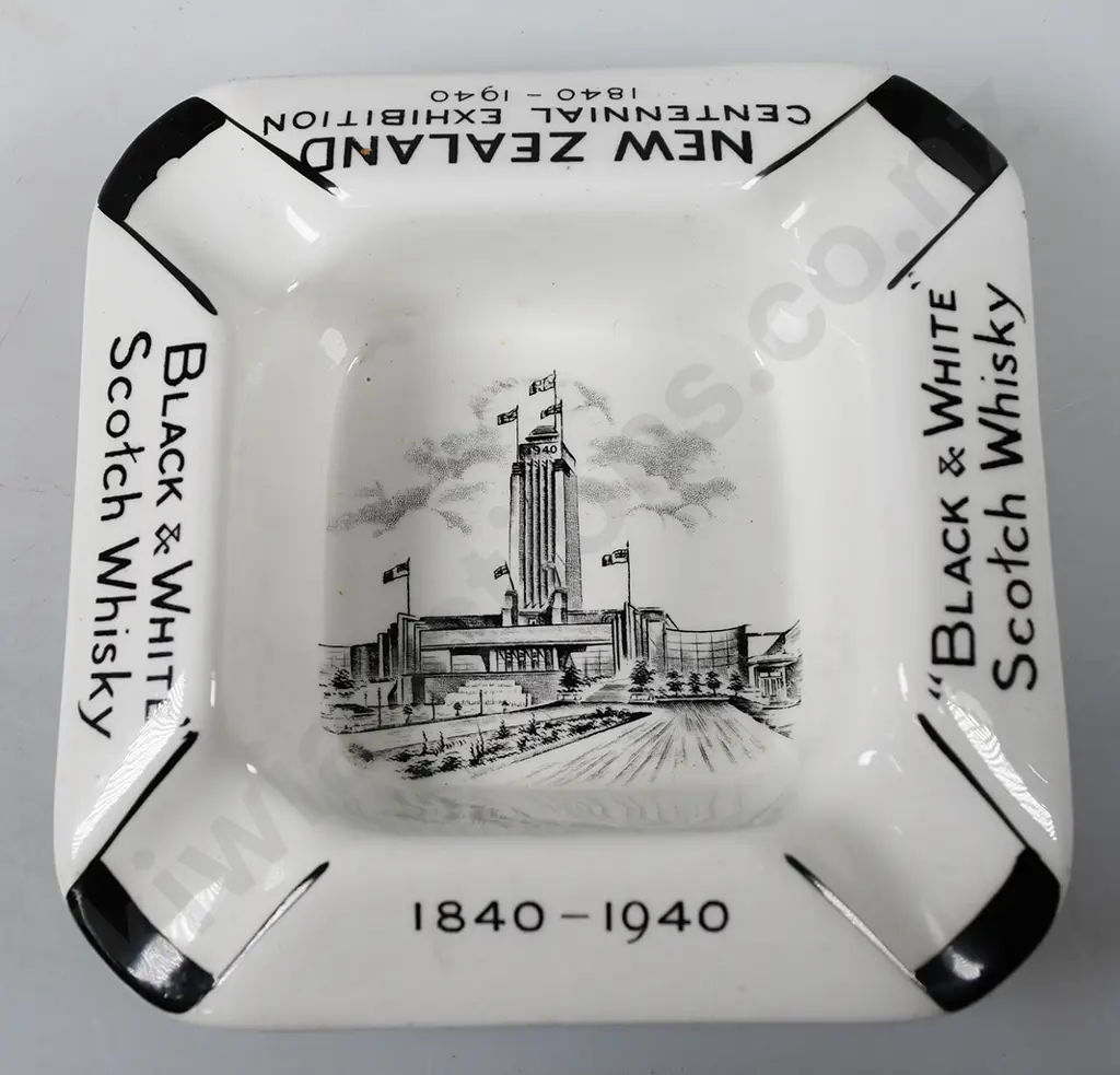 NZ EXHIBITION BLACK & WHITE WHISKY ASHTRAY Image 1++