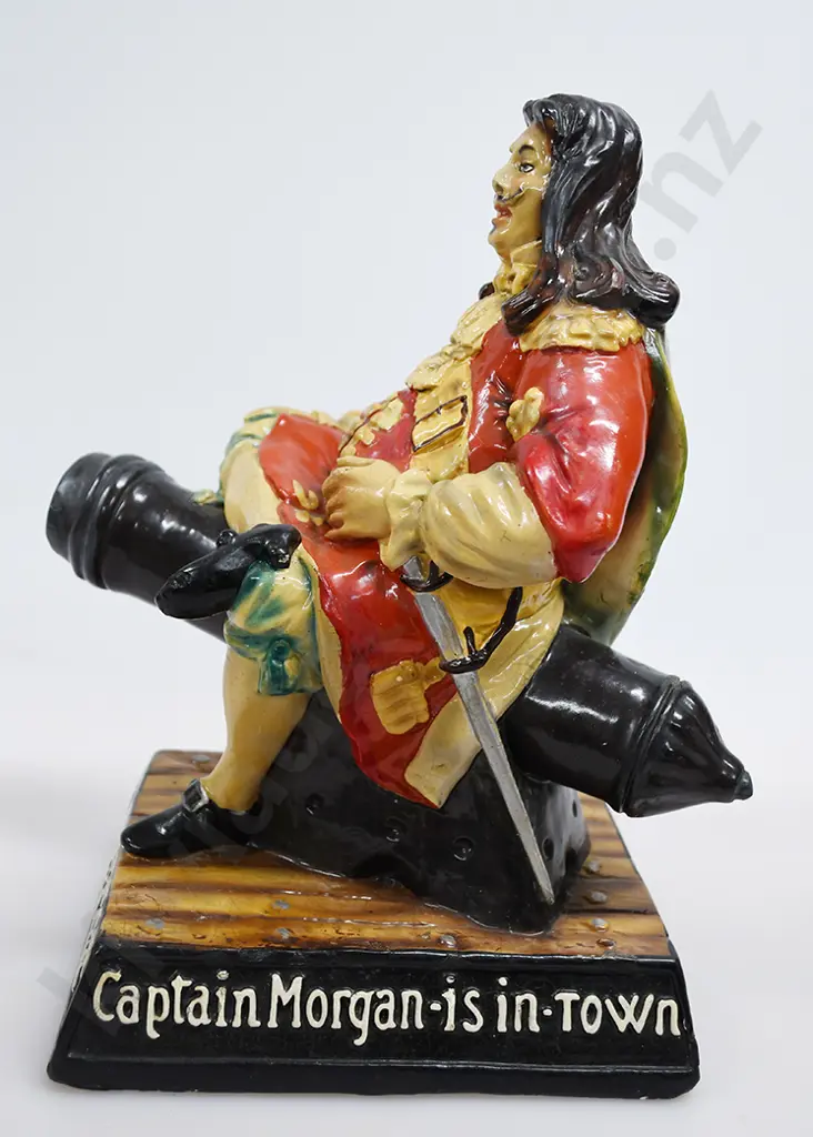 CAPTAIN MORGAN ADVERTISING FIGURE Image 1++