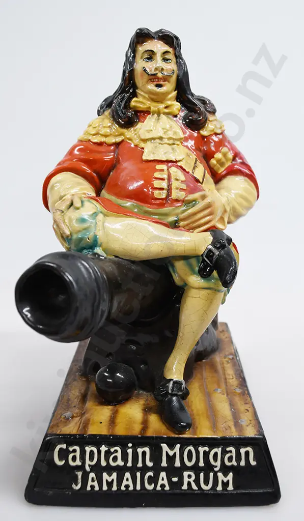 CAPTAIN MORGAN ADVERTISING FIGURE Image 1++