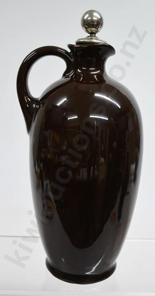DEWARS KINGSWARE FLASK TONY WELLER Image 1++