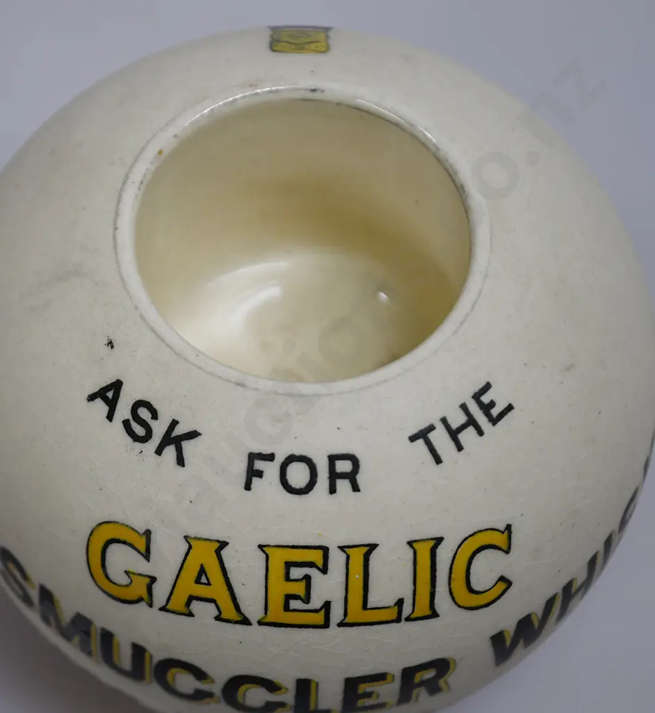 GAELIC OLD SMUGGLER WHISKY VESTA HOLDER Image 1++