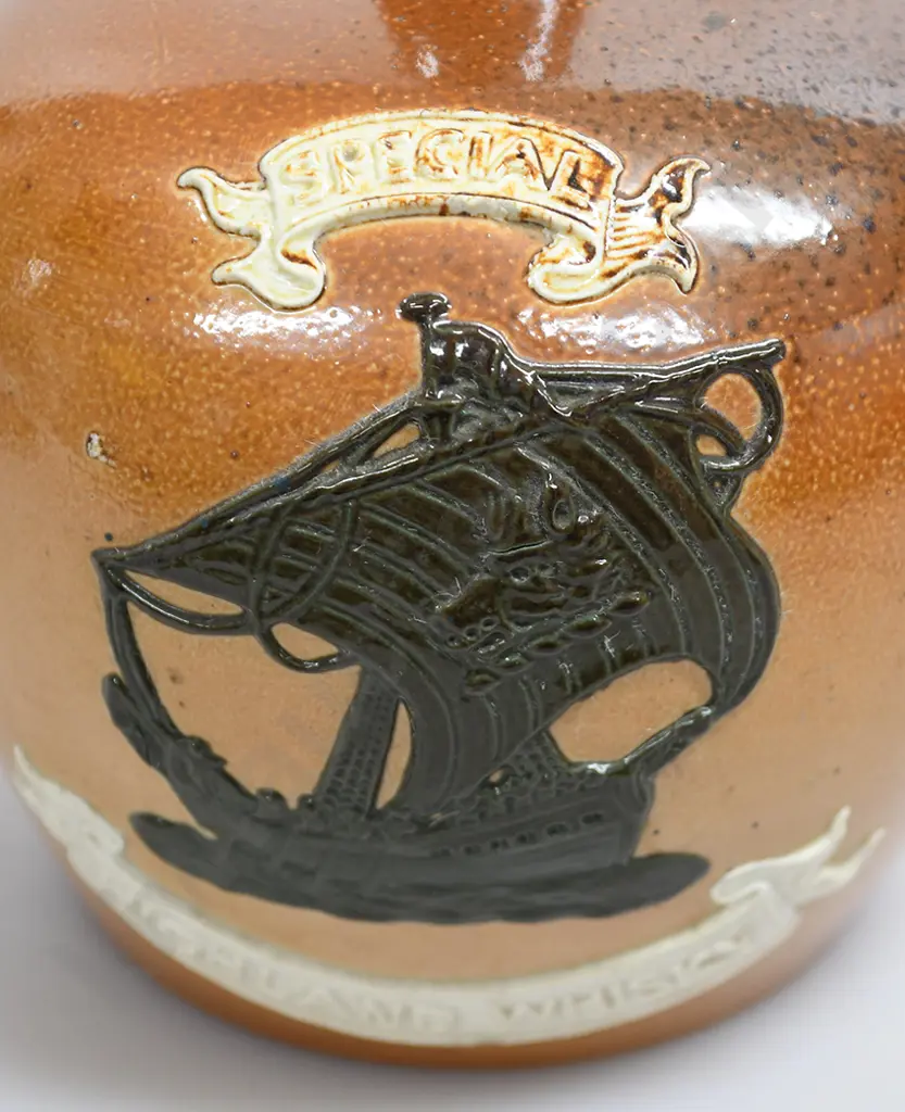 SPECIAL HIGHLAND WHISKY STONEWARE WHISKY JUG Image 1++