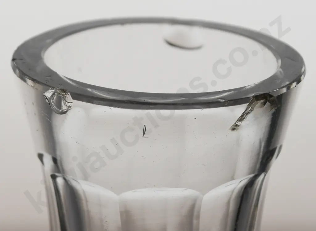 USHERS WHISKY ADVERTISING CARAFE Image 1++