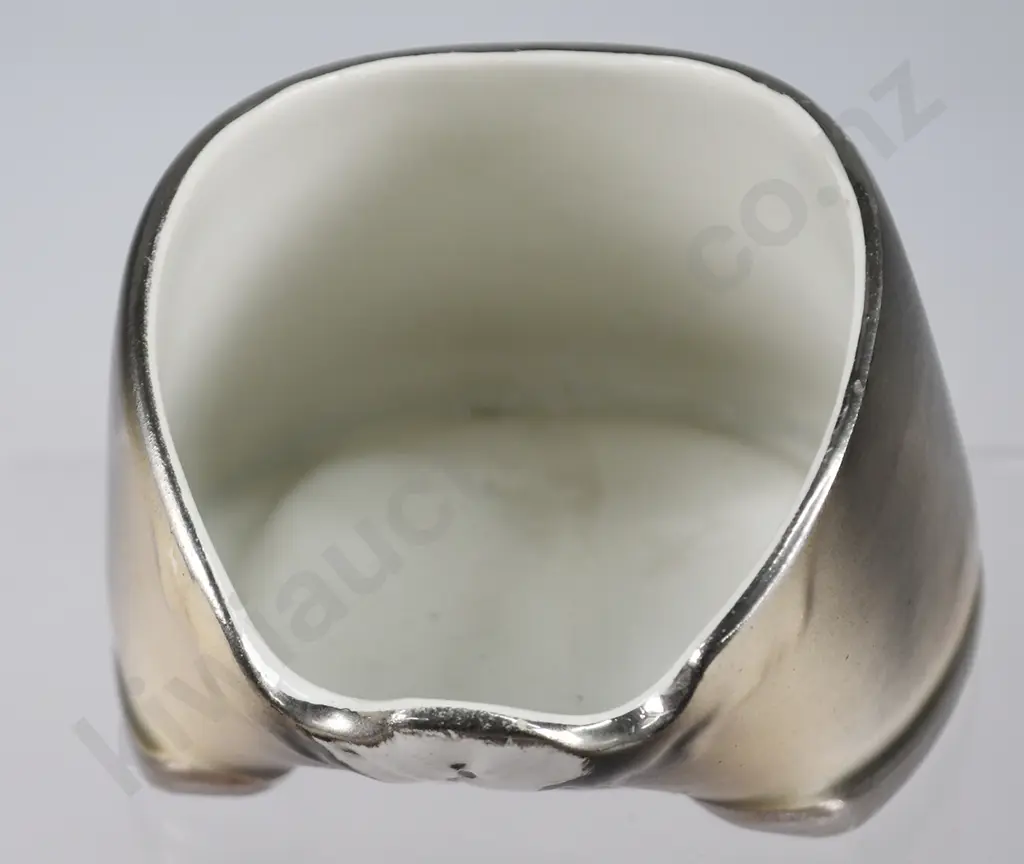 WHITE HORSE WHISKY ADVERTISING ASHTRAY Image 1++