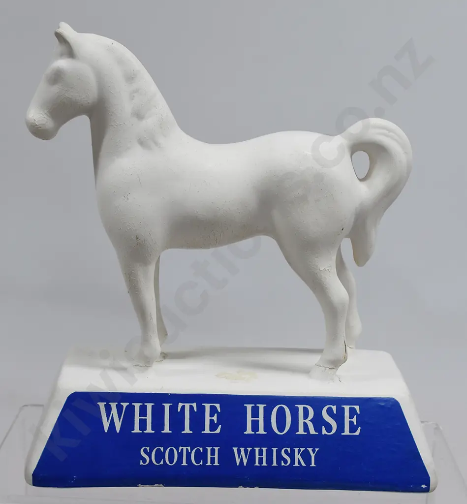 WHITE HORSE WHISKY ADVERTISING FIGURES Image 1++