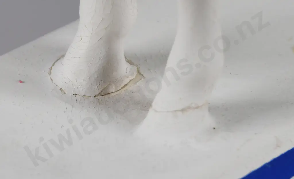 WHITE HORSE WHISKY ADVERTISING FIGURES Image 1++