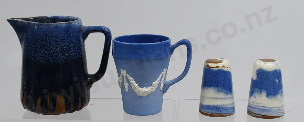 TE RONA BLUE GLAZED WARES Image 1++