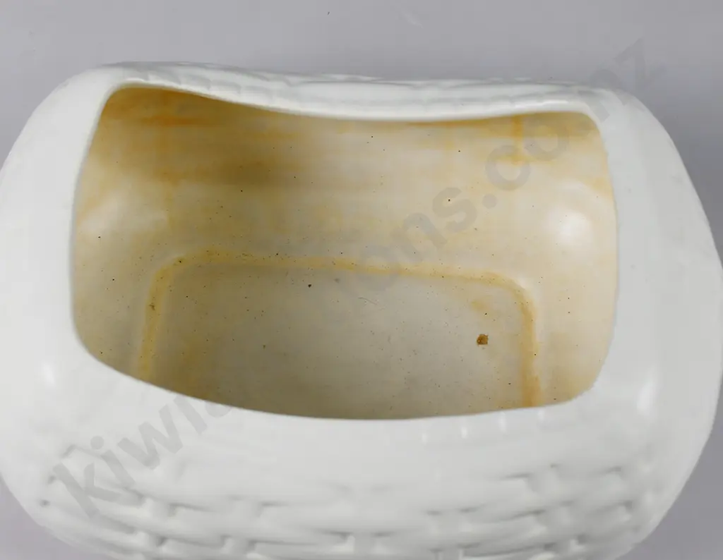 CROWN LYNN WHITE POTTERY MANTLE VASES Image 1++