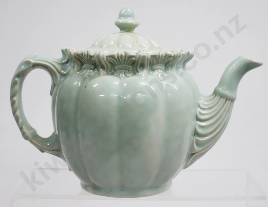 TEMUKA WARE LIGHT MINT TEAPOT SIGNED LOVATT Image 1++