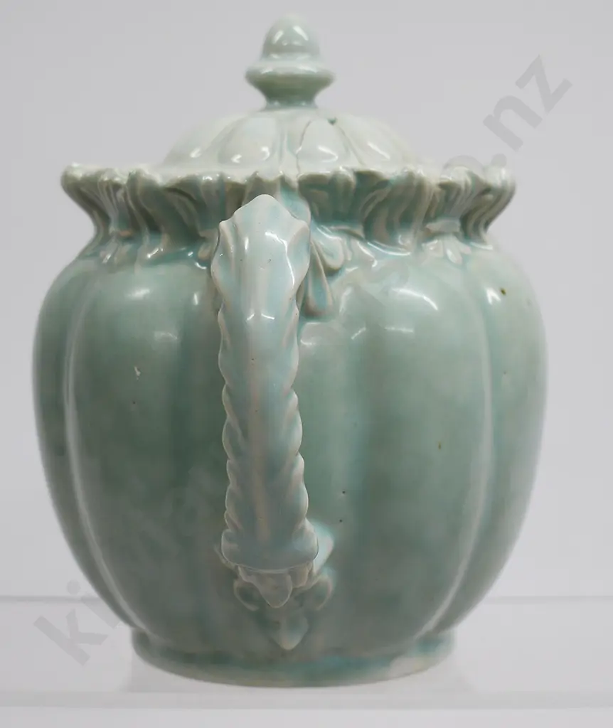 TEMUKA WARE LIGHT MINT TEAPOT SIGNED LOVATT Image 1++