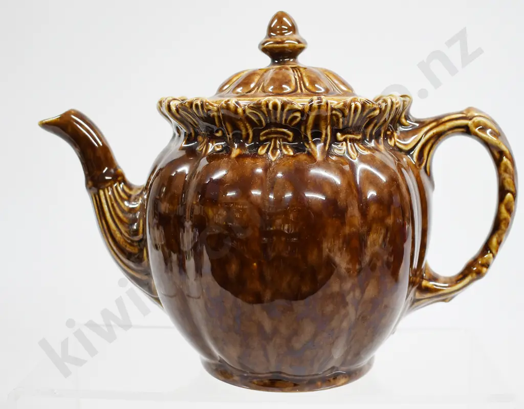TEMUKA WARE DARK TAN TEAPOT SIGNED LOVATT Image 1++