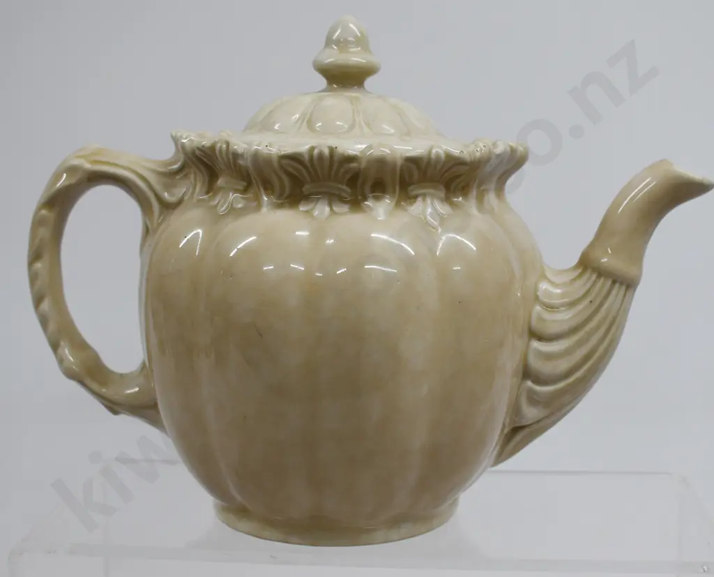 TEMUKA WARE OATMEAL TEAPOT SIGNED LOVATT Image 1++