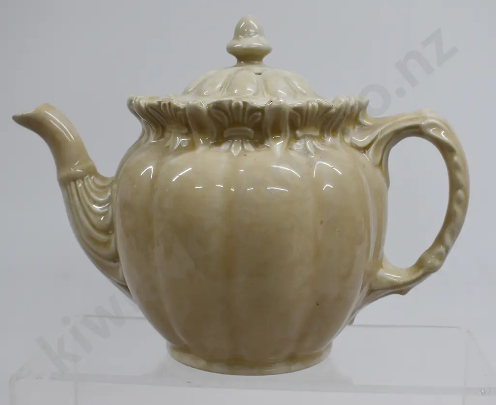 TEMUKA WARE OATMEAL TEAPOT SIGNED LOVATT Image 1++