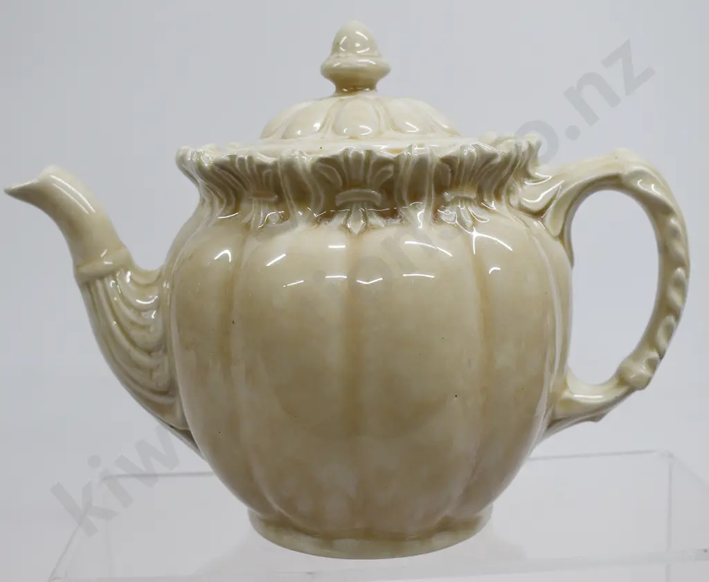 TEMUKA WARE OATMEAL TEAPOT SIGNED LOVATT Image 1++
