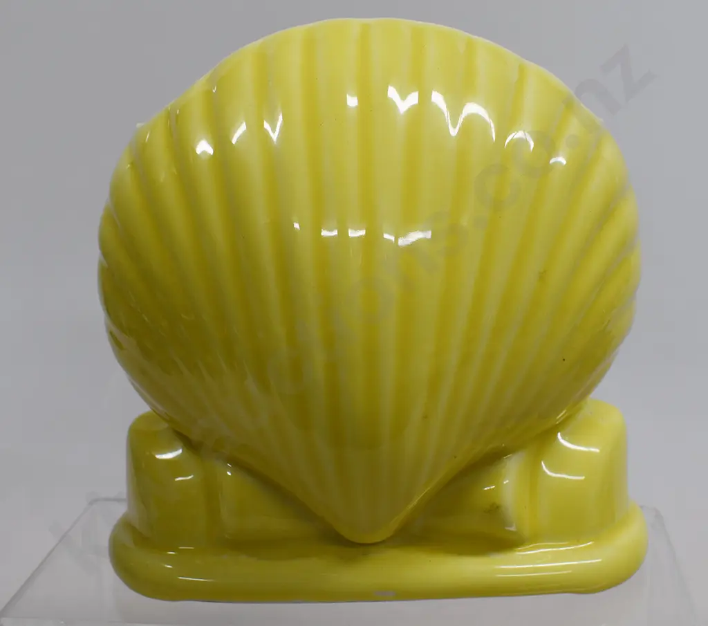 TEMUKA WARE SHELL VASE Image 1++