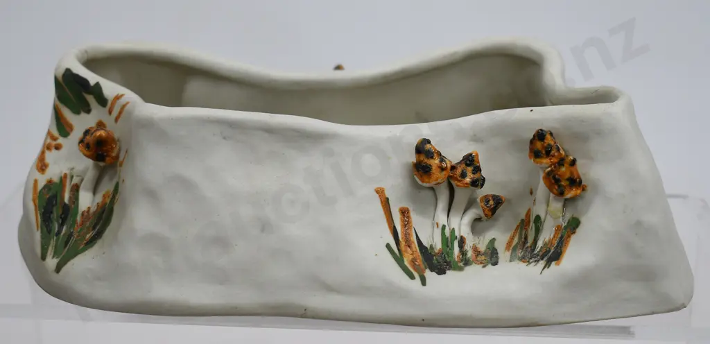 TEMUKA WARE TROUGH VASE TOADSTOOLS Image 1++
