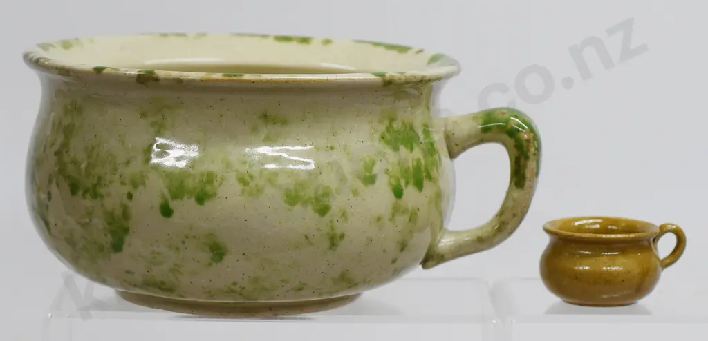 TIMARU POTTERIES & MINIATURE STOUR WARE TIMARU POTTY'S Image 1++