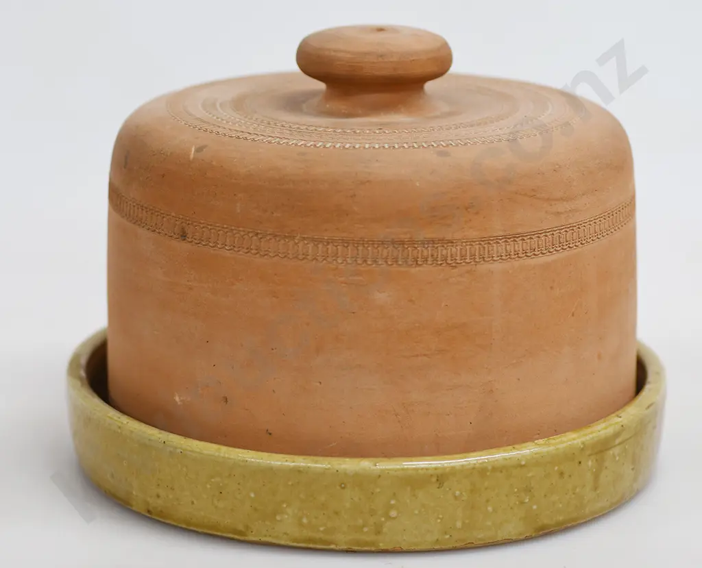 STOUR WARE TIMARU COVERED CHEESE STORAGE POT Image 1++