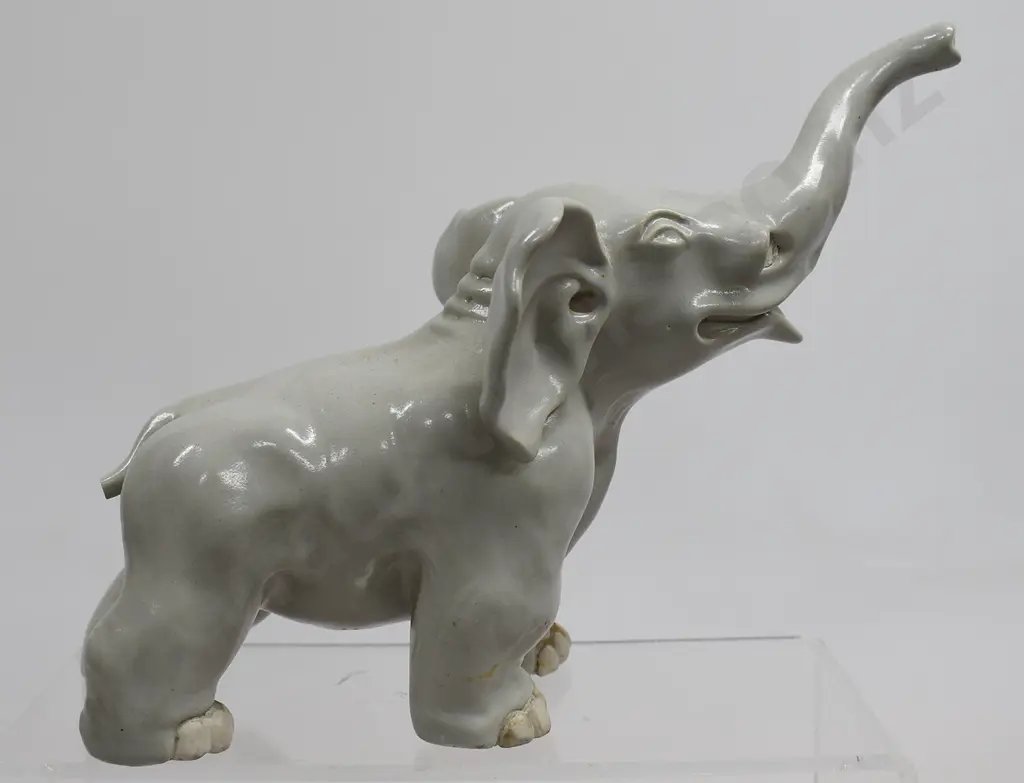 TEMUKA WARE ELEPHANT Image 1++