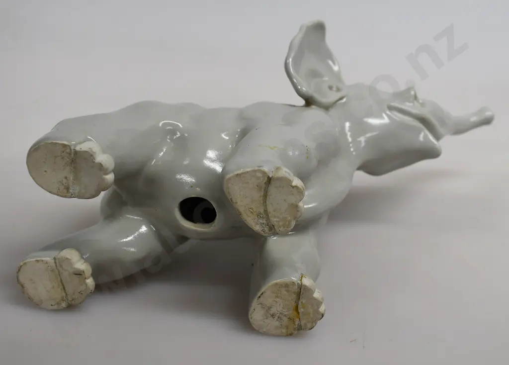 TEMUKA WARE ELEPHANT Image 1++