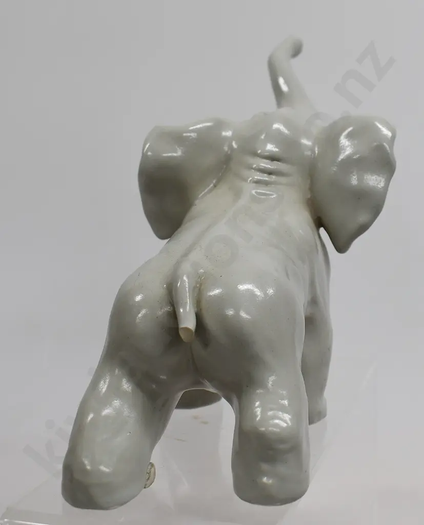 TEMUKA WARE ELEPHANT Image 1++