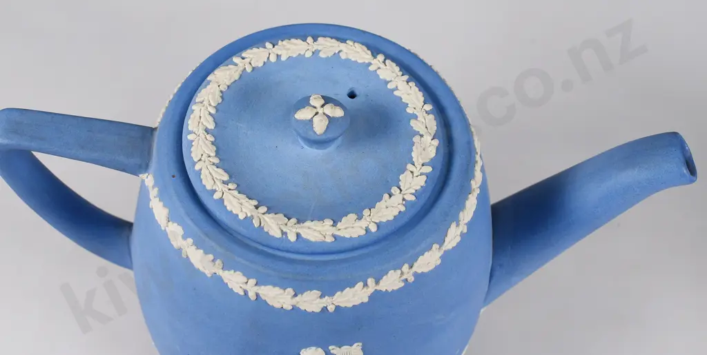 LOVATT TEMUKA JASPERWARE TEAPOT Image 1++